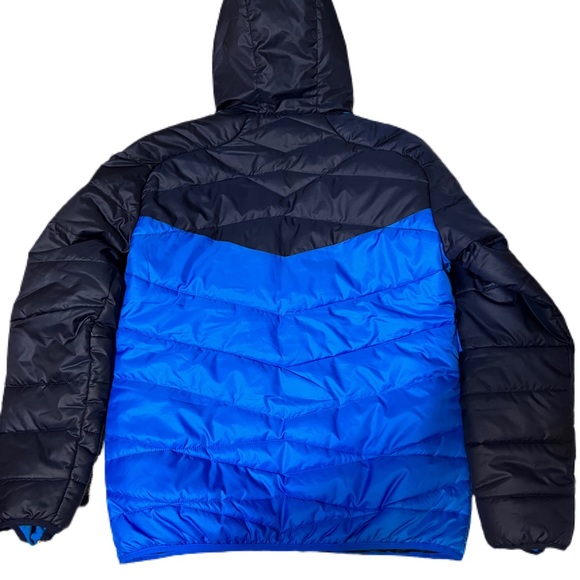 Puma Sports Insulated Down hoodie for Men. Medium Regular. - Picture 4 of 6